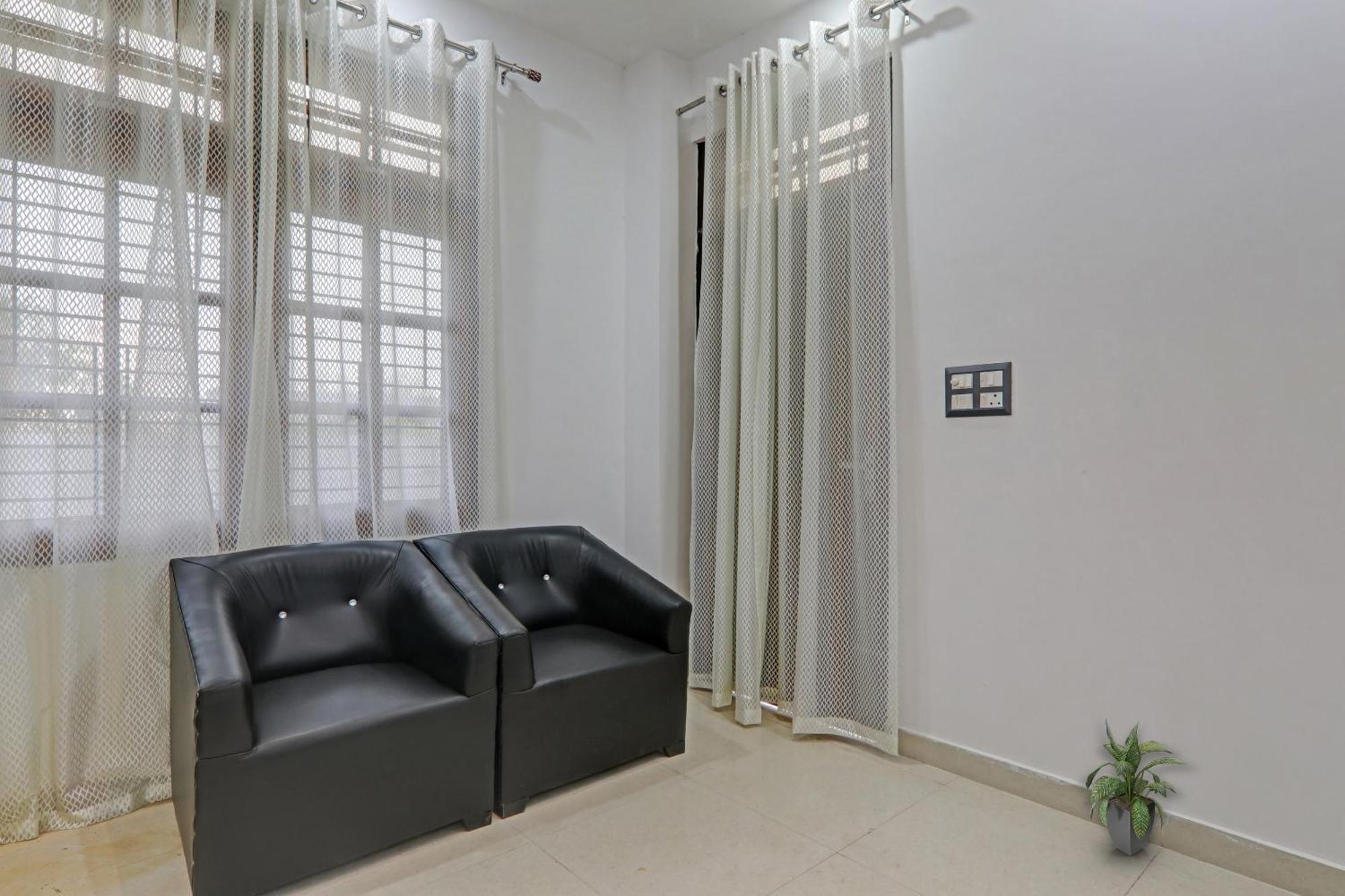 Townhouse Relax Inn Chinhat Dış mekan fotoğraf